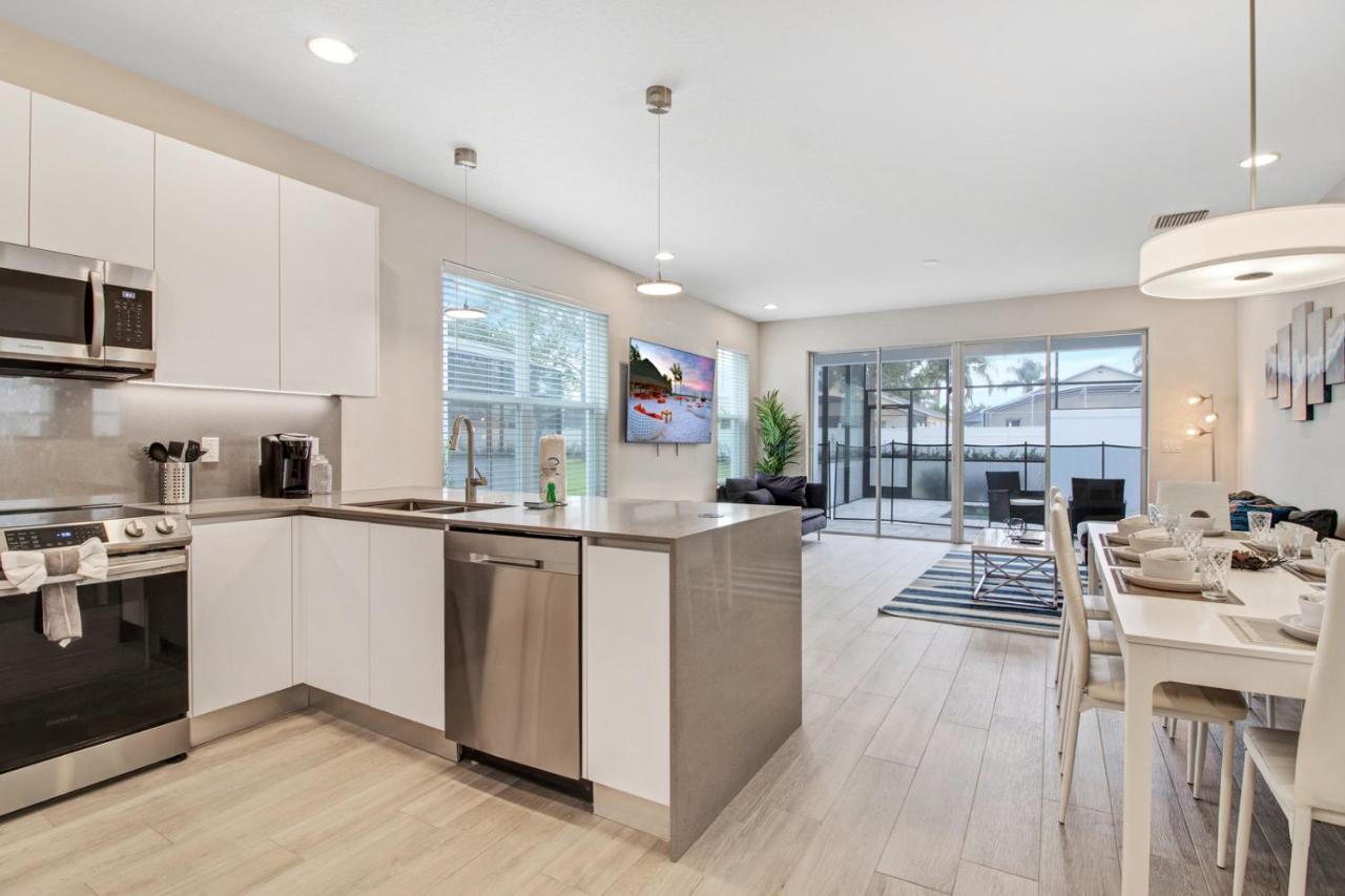 Modern Townhouse Near Disney With Heated Pool Orlando Exterior photo